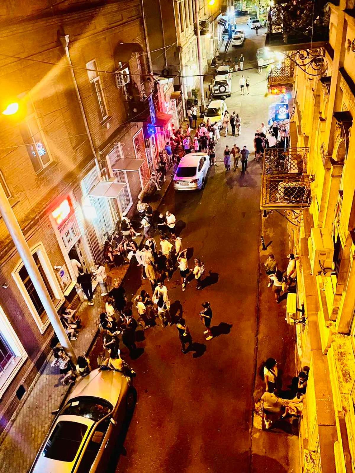 Communa Good Vibes Tiflis Dış mekan fotoğraf